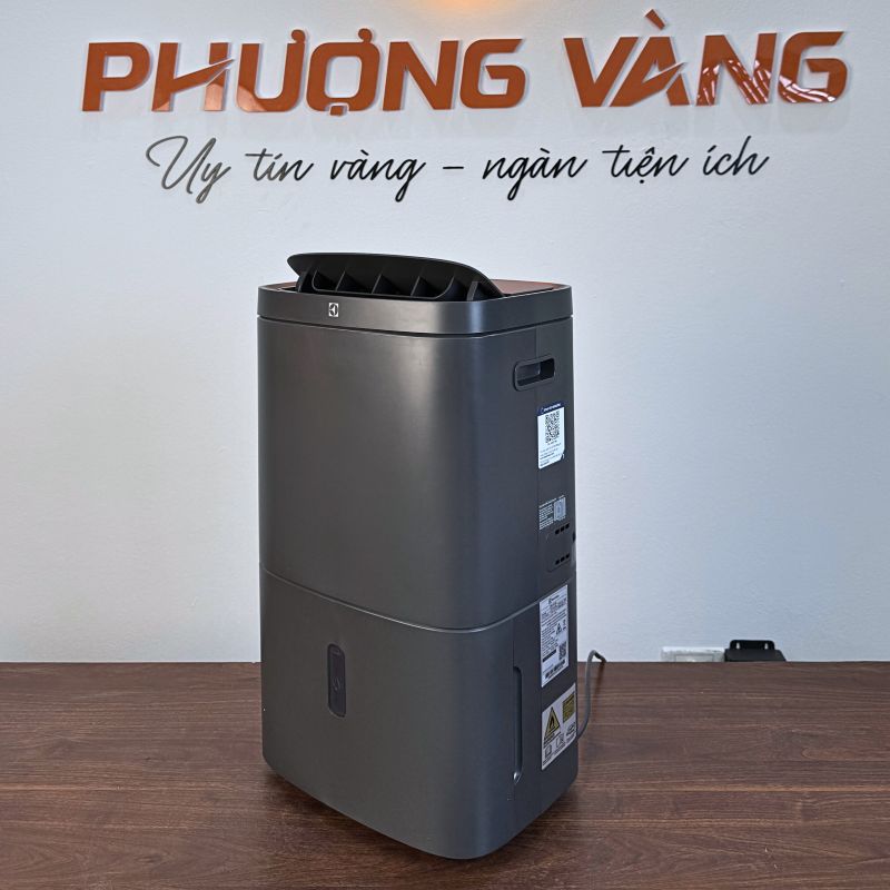 May hut am loc khong khi electrolux edh12trbd2 7